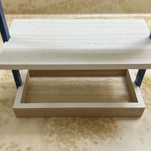 Target bullseye tiered tray - Picture 3 of 8